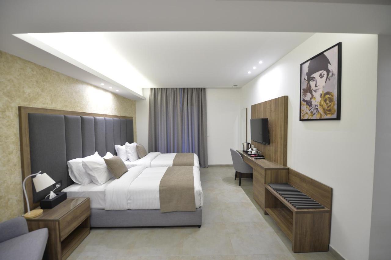 Zett Hotel Jounieh Esterno foto