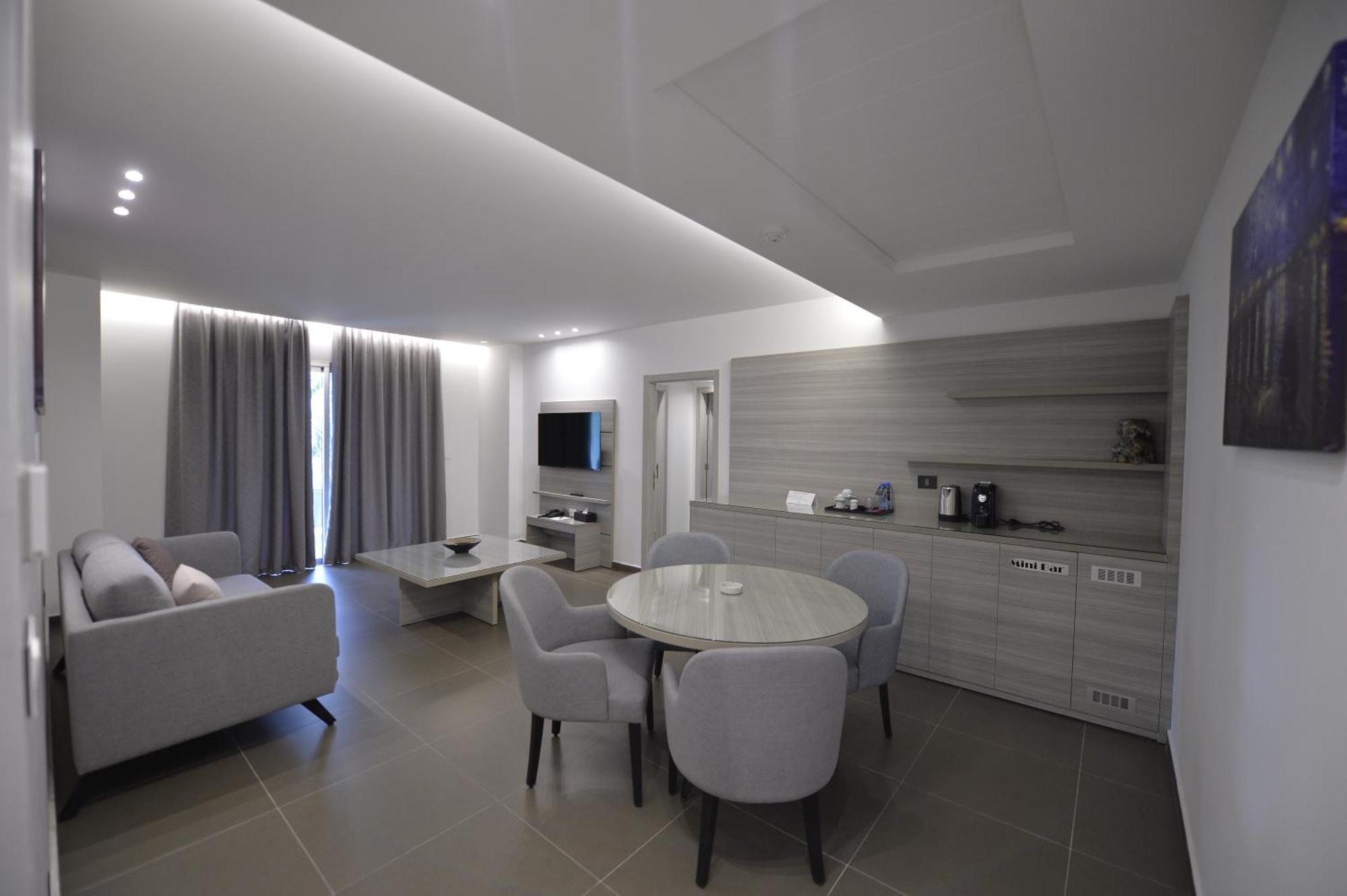 Zett Hotel Jounieh Esterno foto